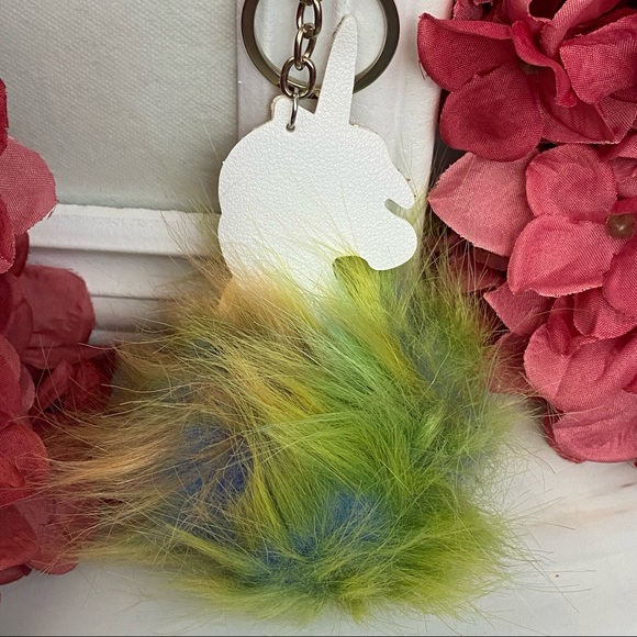 Fluffy Golden Unicorn Pom Pom Keychain Charm - Picture 6 of 12